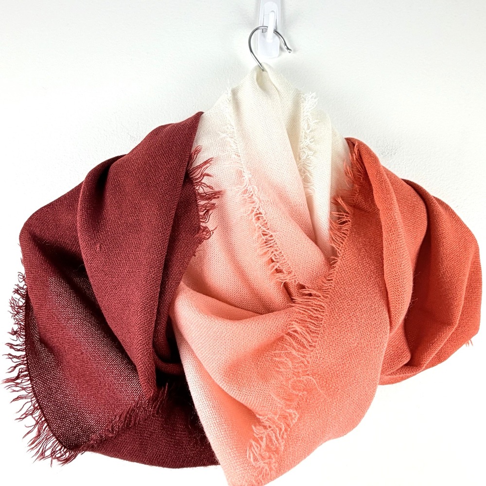 Anthropologie Michael Stars Infinity Scarf Fall Ombre Burgundy Cream Fringe